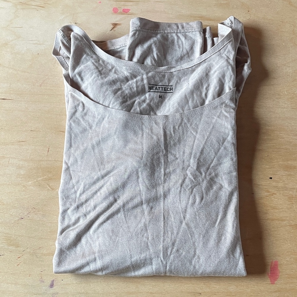Uniqlo Heat Tech Scoop Neck Grey Top